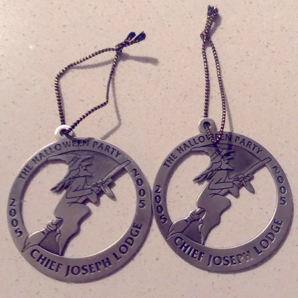 Attention all “Yellowstone” fans! Selling 2 party favors from the “ranch!”